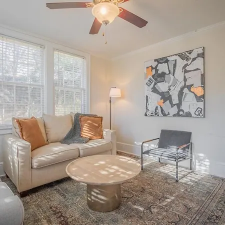 Classic City Apartment With Firepit Athens Exterior photo