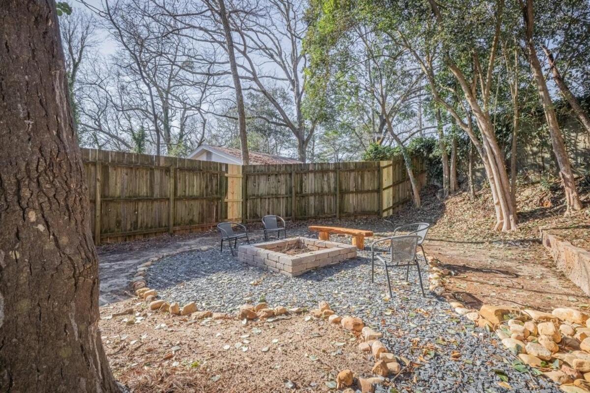 Classic With Firepit Athens